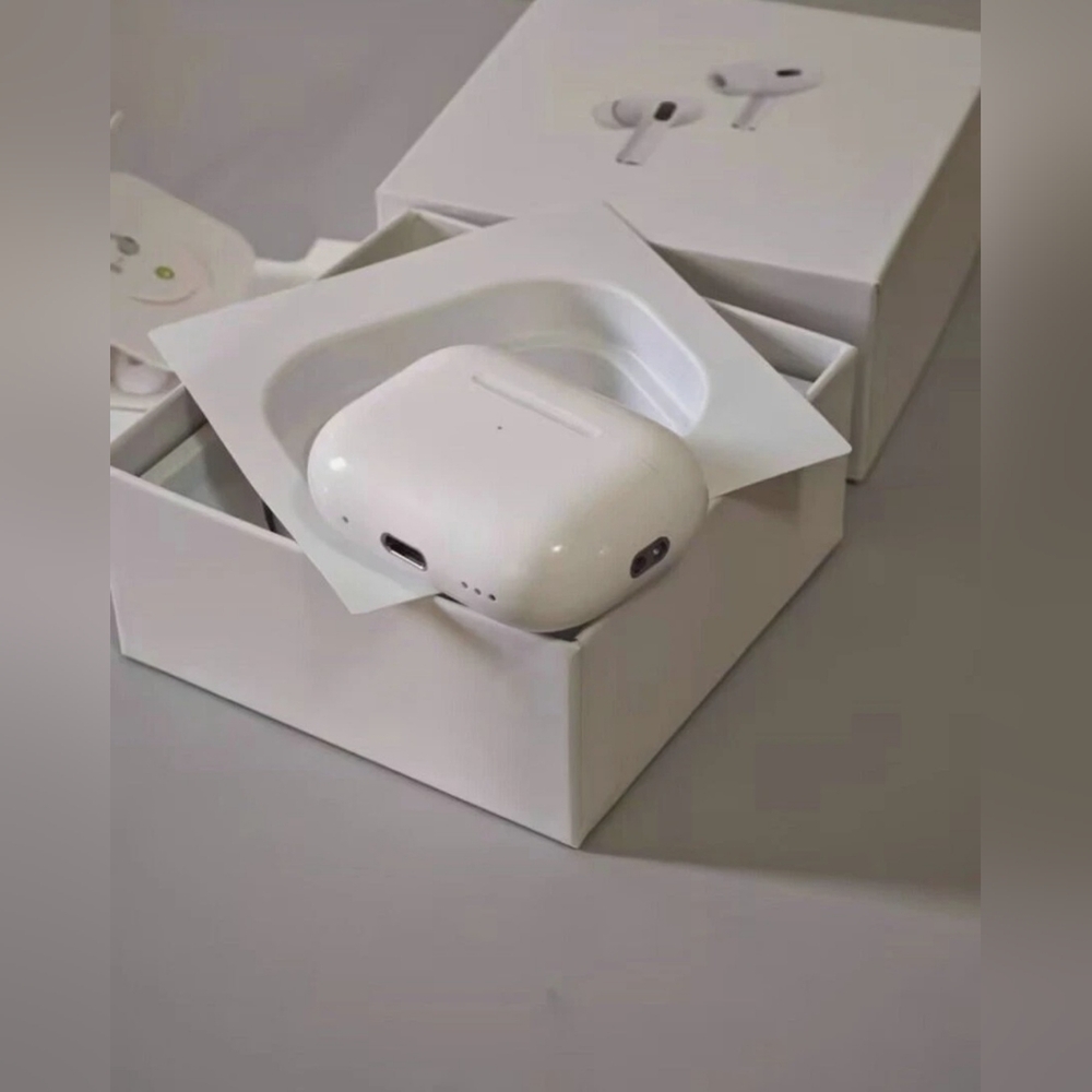 Pods Pro 2nd - Picture 2 of 4